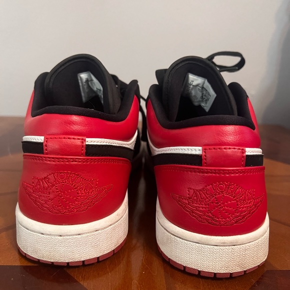 Jordan 1 Low - Picture 2 of 6